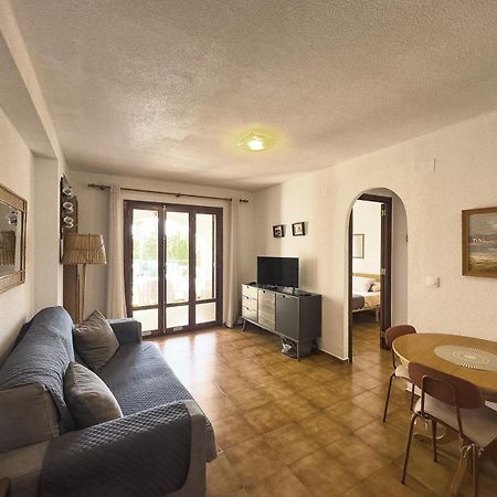 Residential With Pool, 500 Meters To The Beach オリウエラ エクステリア 写真